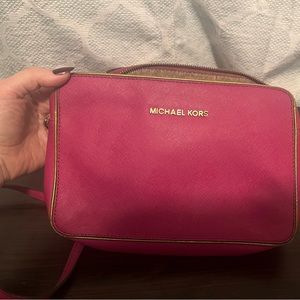 Pink Michale Kors Crossbody